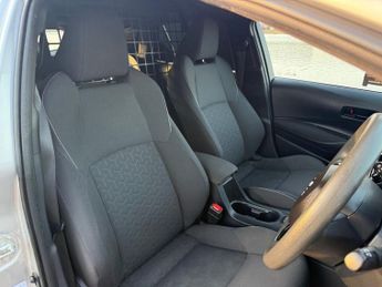 TOYOTA COROLLA 1.8 VVT-h Car Derived Van 5dr Petrol Hybrid CVT Euro 6 (s/s) (12