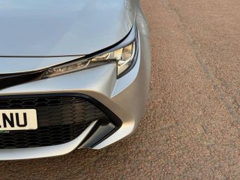 TOYOTA COROLLA 1.8 VVT-h Car Derived Van 5dr Petrol Hybrid CVT Euro 6 (s/s) (12