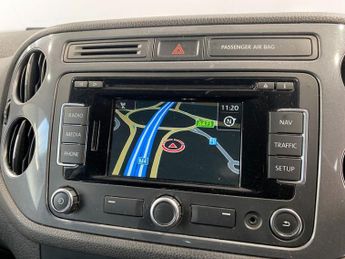 VOLKSWAGEN TIGUAN 2.0 TDI BlueMotion Tech Match SUV 5dr Diesel DSG 4WD Euro 5 (s/s