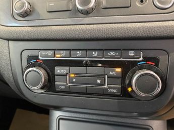 VOLKSWAGEN TIGUAN 2.0 TDI BlueMotion Tech Match SUV 5dr Diesel DSG 4WD Euro 5 (s/s