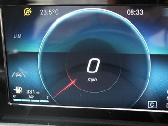 MERCEDES-BENZ 180 2.0 GLA200d AMG Line SUV 5dr Diesel 8G-DCT Euro 6 (s/s) (150 ps)