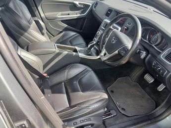 VOLVO S60 2.0 D3 R-Design Lux Nav Saloon 4dr Diesel Auto Euro 6 (s/s) (150