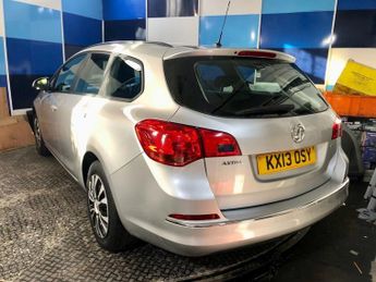 VAUXHALL ASTRA 1.6 16V Exclusiv Sports Tourer 5dr Petrol Auto Euro 5 (115 ps)