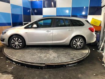 VAUXHALL ASTRA 1.6 16V Exclusiv Sports Tourer 5dr Petrol Auto Euro 5 (115 ps)