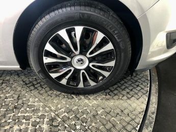 VAUXHALL ASTRA 1.6 16V Exclusiv Sports Tourer 5dr Petrol Auto Euro 5 (115 ps)