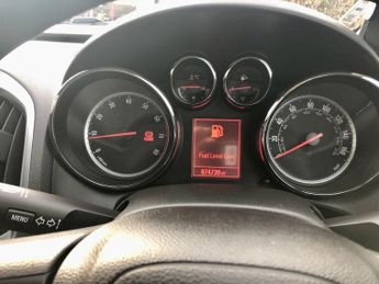 VAUXHALL ASTRA 1.6 16V Exclusiv Sports Tourer 5dr Petrol Auto Euro 5 (115 ps)