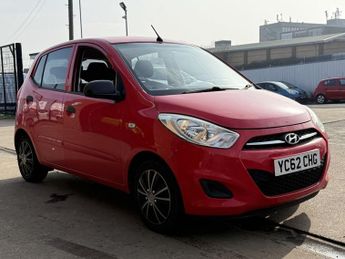 Hyundai I10 1.2 Classic Hatchback 5 Door Petrol Manual Red 1 Former Keeper L