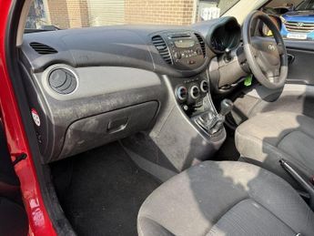 HYUNDAI I10 1.2 Classic Hatchback 5 Door Petrol Manual Red 1 Former Keeper L
