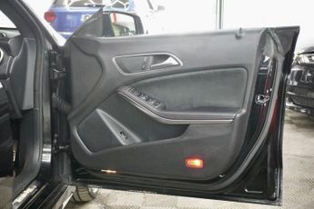 MERCEDES-BENZ CLA 2.1 CLA220d AMG Line Shooting Brake 5dr Diesel 7G-DCT Euro 6 (s/