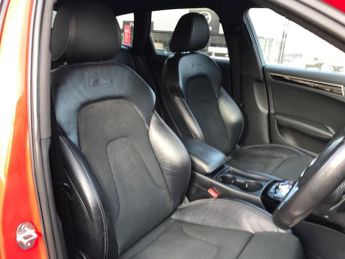 AUDI A4 AVANT 2.0 TDI Black Edition Estate 5dr Diesel Multitronic Euro 6 (s/s)