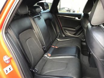 AUDI A4 AVANT 2.0 TDI Black Edition Estate 5dr Diesel Multitronic Euro 6 (s/s)