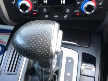 AUDI A4 AVANT 2.0 TDI Black Edition Estate 5dr Diesel Multitronic Euro 6 (s/s)
