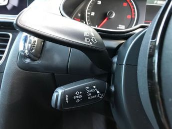 AUDI A4 AVANT 2.0 TDI Black Edition Estate 5dr Diesel Multitronic Euro 6 (s/s)