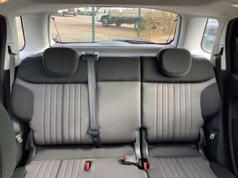 FIAT 500L 1.3 MultiJet Lounge MPV 5dr Diesel Dualogic Euro 6 (s/s) (95 ps)