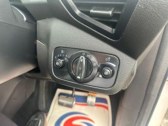 FORD KUGA 2.0 TDCi EcoBlue ST-Line Edition SUV 5dr Diesel Powershift AWD E