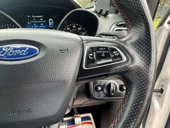 FORD KUGA 2.0 TDCi EcoBlue ST-Line Edition SUV 5dr Diesel Powershift AWD E