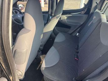 PEUGEOT 107 1.0 12V Urban Hatchback 5dr Petrol Manual Euro 4 (68 ps)