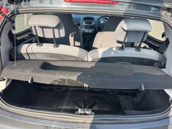 PEUGEOT 107 1.0 12V Urban Hatchback 5dr Petrol Manual Euro 4 (68 ps)