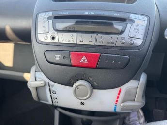 PEUGEOT 107 1.0 12V Urban Hatchback 5dr Petrol Manual Euro 4 (68 ps)