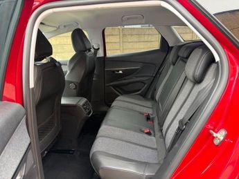 PEUGEOT 3008 1.6 BlueHDi Allure SUV 5dr Diesel EAT Euro 6 (s/s) (120 ps)