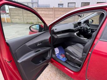 PEUGEOT 3008 1.6 BlueHDi Allure SUV 5dr Diesel EAT Euro 6 (s/s) (120 ps)