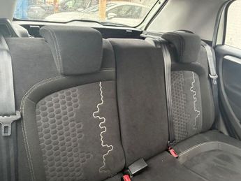 FIAT PUNTO 1.4 Easy Hatchback 5dr Petrol Euro 6 (s/s) (77 bhp)