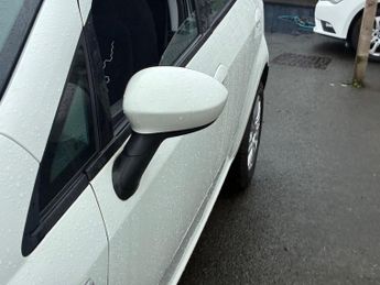 FIAT PUNTO 1.4 Easy Hatchback 5dr Petrol Euro 6 (s/s) (77 bhp)