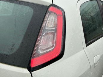 FIAT PUNTO 1.4 Easy Hatchback 5dr Petrol Euro 6 (s/s) (77 bhp)