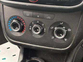 FIAT PUNTO 1.4 Easy Hatchback 5dr Petrol Euro 6 (s/s) (77 bhp)