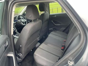 VOLKSWAGEN T-ROC 1.5 TSI Life SUV 5dr Petrol DSG Euro 6 (s/s) (150 ps)