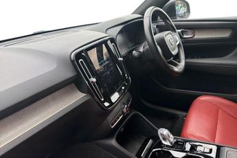 VOLVO XC40 1.5 T3 Inscription SUV 5dr Petrol Auto Euro 6 (s/s) (163 ps) Par