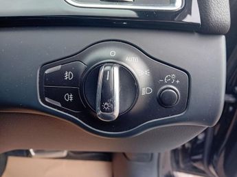 AUDI A4 AVANT 2.0 TDI Black Edition Estate 5dr Diesel Multitronic Euro 6 (s/s)