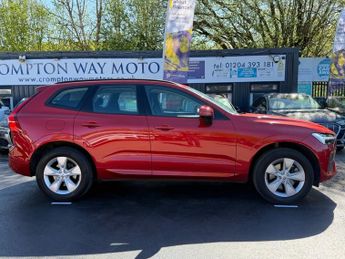 VOLVO XC60 2.0 B4 MHEV Momentum SUV 5dr Diesel Hybrid Auto AWD Euro 6 (s/s)