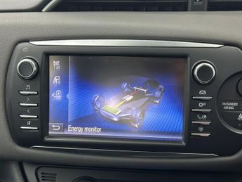 TOYOTA YARIS 1.5 VVT-h Icon Tech Hatchback 5dr Petrol Hybrid E-CVT Euro 6 (s/