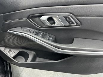 BMW 3 SERIES 2.0 330i M Sport Touring 5dr Petrol Auto Euro 6 (s/s) (258 ps)