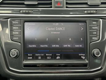 VOLKSWAGEN TIGUAN 2.0 TDI BlueMotion Tech R-Line SUV 5dr Diesel DSG 4Motion Euro 6