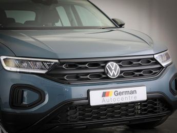 VOLKSWAGEN T-ROC 1.5 TSI Life SUV 5dr Petrol DSG Euro 6 (s/s) (150 ps)