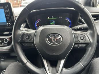 TOYOTA COROLLA 1.8 VVT-h Excel Hatchback 5dr Petrol Hybrid CVT Euro 6 (s/s) (12