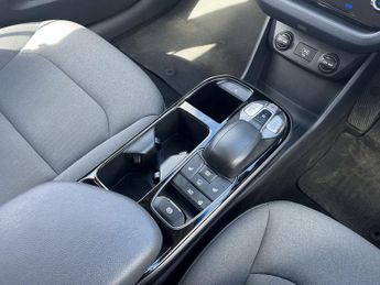 HYUNDAI IONIQ 38.3kWh Premium Hatchback 5dr Electric Auto (136 ps)