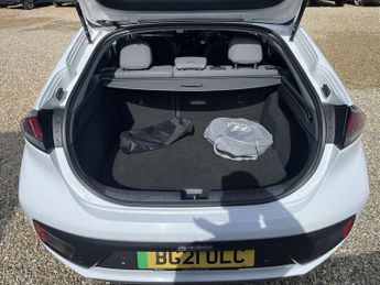HYUNDAI IONIQ 38.3kWh Premium Hatchback 5dr Electric Auto (136 ps)