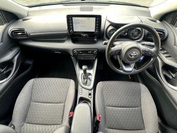 TOYOTA YARIS 1.5 VVT-h Design Hatchback 5dr Petrol Hybrid E-CVT Euro 6 (s/s) 