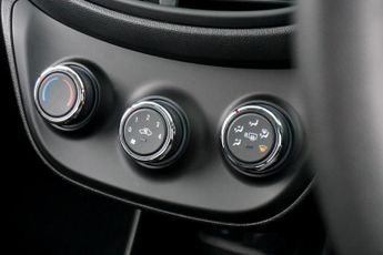 VAUXHALL VIVA 1.0i SE Hatchback Petrol Manual Euro 6 5dr - Just 4,178 Miles fr