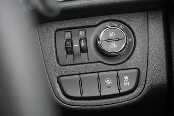 VAUXHALL VIVA 1.0i SE Hatchback Petrol Manual Euro 6 5dr - Just 4,178 Miles fr