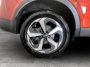 NISSAN QASHQAI 1.3 DIG-T MHEV N-Connecta SUV 5dr Petrol Hybrid XTRON Euro 6 (s/