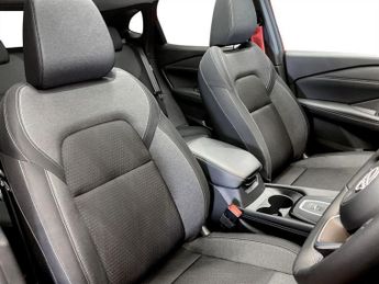 NISSAN QASHQAI 1.3 DIG-T MHEV N-Connecta SUV 5dr Petrol Hybrid XTRON Euro 6 (s/