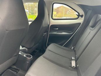 TOYOTA AYGO X 1.0 VVT-i Pure Hatchback 5dr Petrol x-shift Euro 6 (s/s) (72 ps)