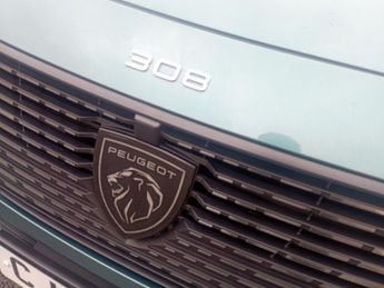 PEUGEOT 308 SW 1.2 PureTech Allure Estate 5dr Petrol EAT Euro 6 (s/s) (130 ps)