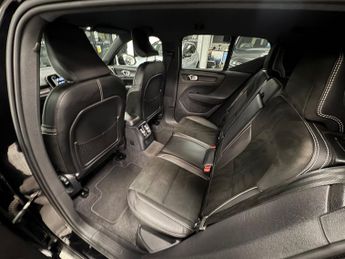 VOLVO XC40 1.5h T5 Twin Engine Recharge 10.7kWh R-Design SUV 5dr Petrol Plu