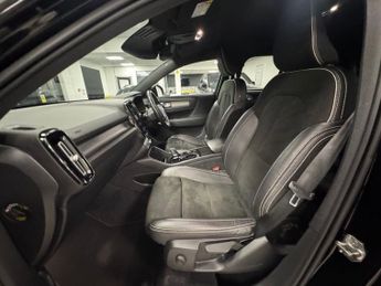 VOLVO XC40 1.5h T5 Twin Engine Recharge 10.7kWh R-Design SUV 5dr Petrol Plu