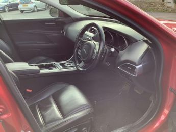 JAGUAR XE 2.0d Prestige Saloon 4dr Diesel Auto Euro 6 (s/s) (180 ps)